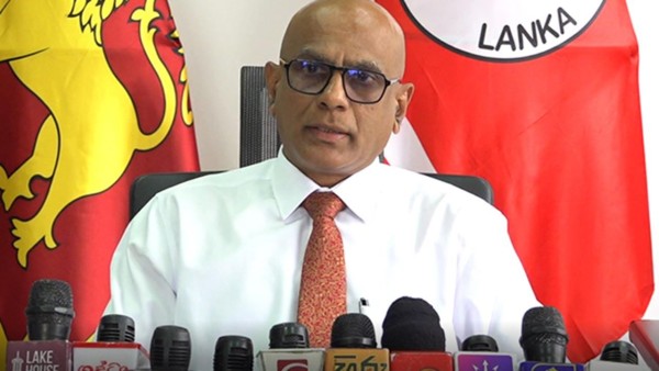 மீண்டும் QR முறையா? வெளியான அதிரடி அறிவிப்பு! எரிபொருளைப் பதுக்கிய சிலர் கைது 